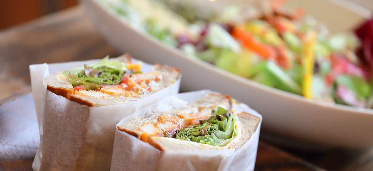 おしゃれな空間を美容・健康にこだわった料理と共にご提供いたします。